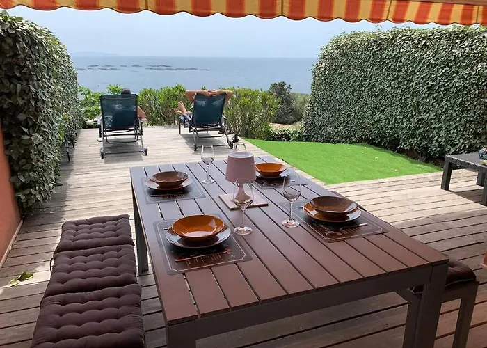 Dom wakacyjny Maison Bord De Dans Avec Piscine